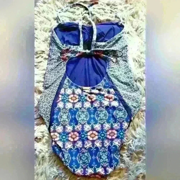 EUC Helen Jon 1 Piece Slimming Swimsuit w/ Blue Geometric Floral Print SZ S - Picture 2 of 5